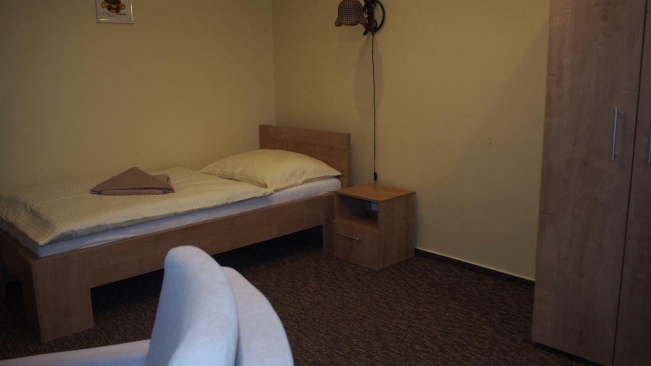 Hotel Slnecny Dvor ミハロフツェ エクステリア 写真